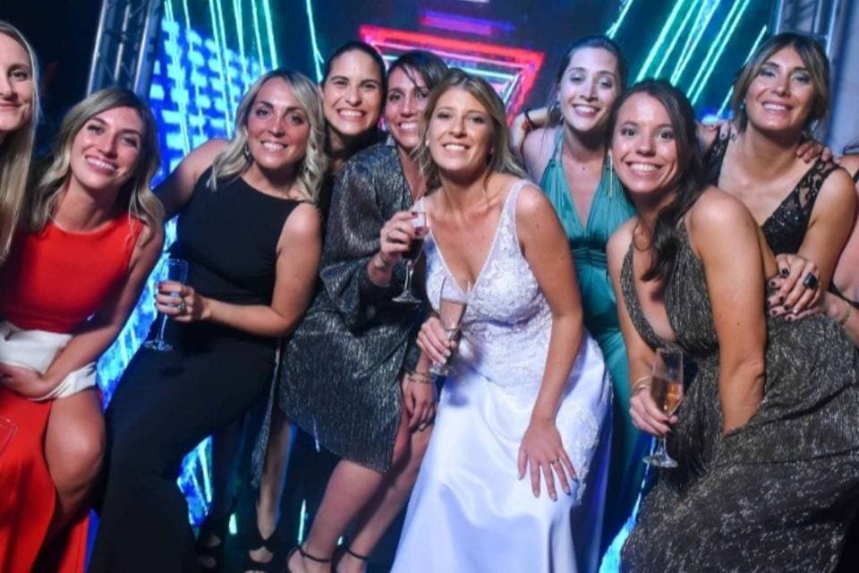 Sky Blue, ambiente para celebraciones