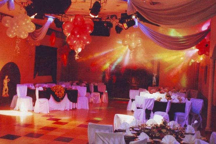 Salón Emperador, detalle del espacio