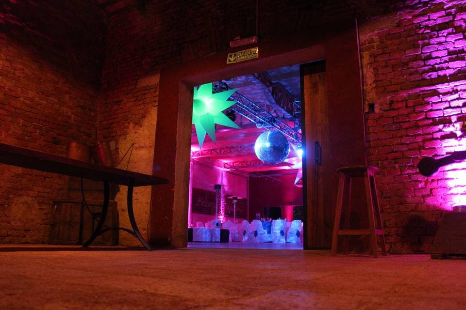 Bodega Riviesse, espacio para eventos en Colonia Caroya