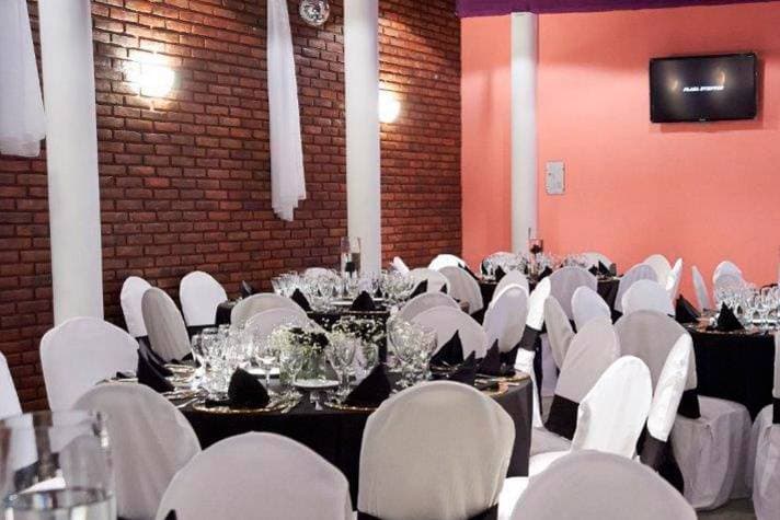 Salón Plaza Recepciones, espacio para eventos en Haedo