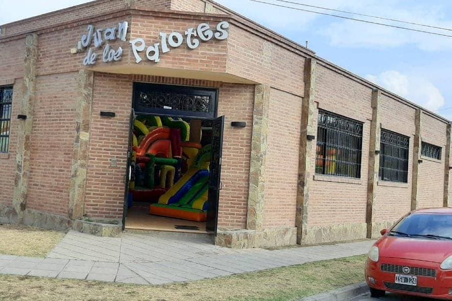 Juan de Los Palotes, ambiente para celebraciones