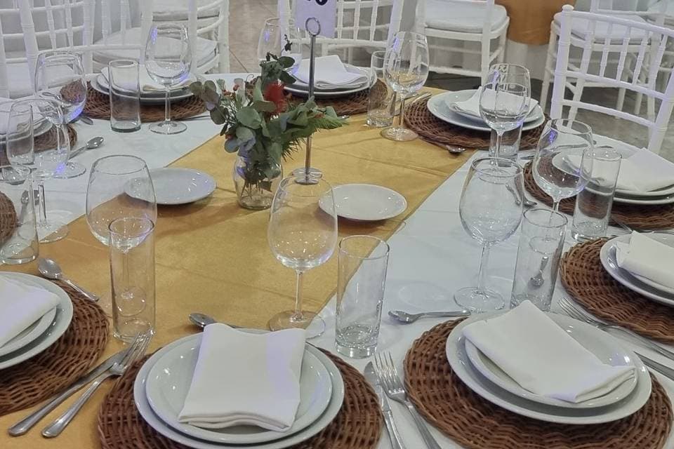 Mandys, ambiente para celebraciones