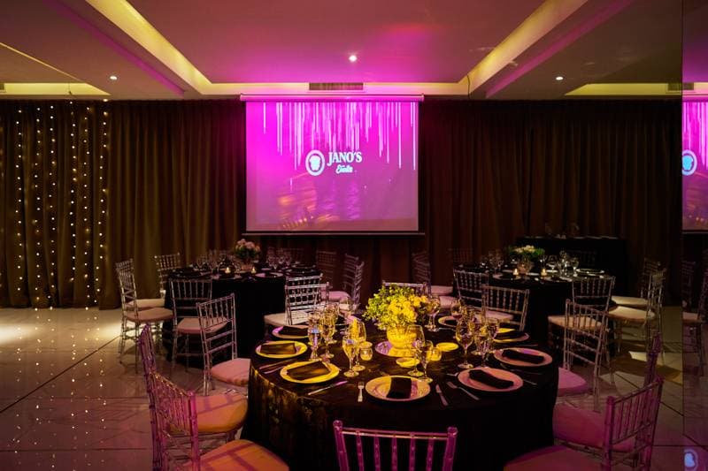 Jano's Olivos, ambiente para celebraciones
