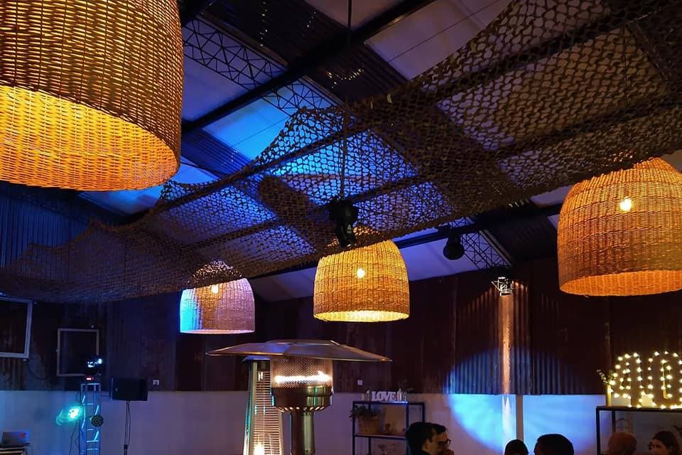 Galpón Lugar de reuniones by Tandil Eventos, detalle del espacio