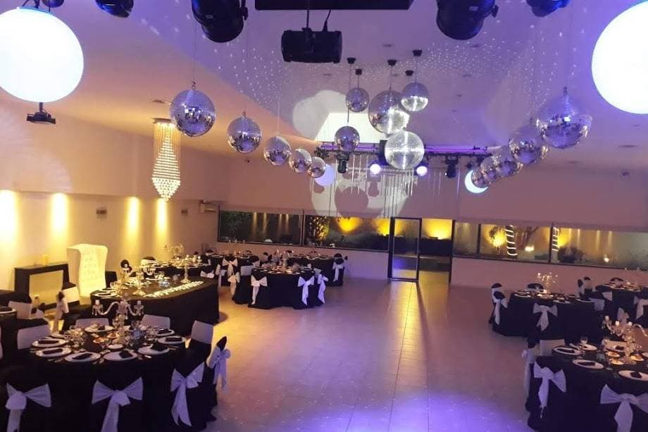 Constantino, espacio para eventos en Ituzaingó