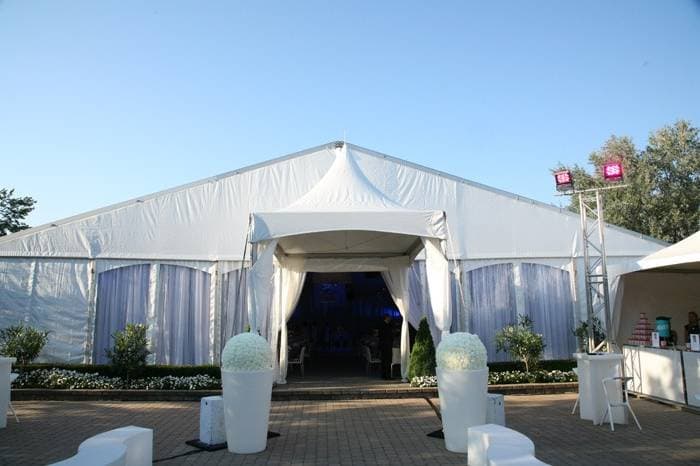 Luz Combis Eventos: traslados para eventos